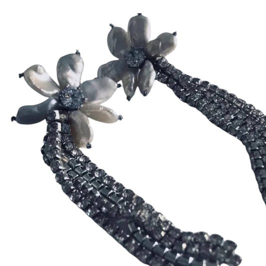 Mela Jewellery - Women's Flower Pearl Earrings