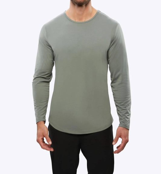 Cuts - Long Sleeve Curve-hem Tee