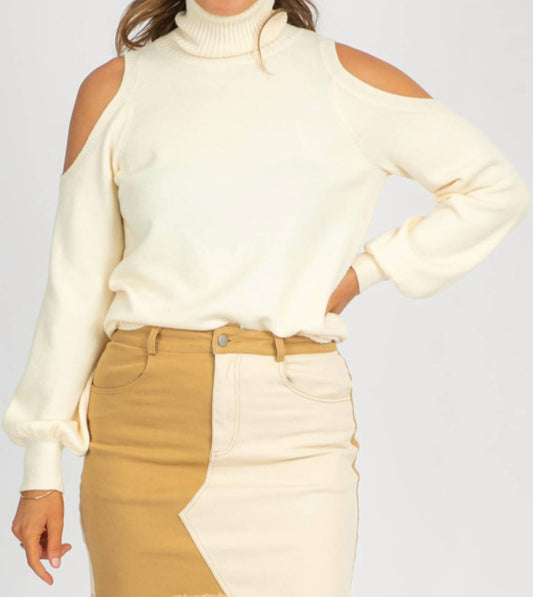 BALLOON SLEEVE CUTOUT KNIT