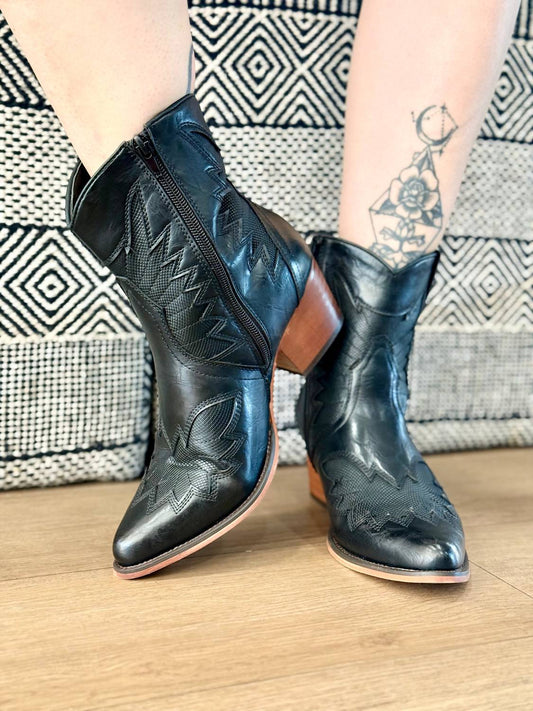 Arider Girl - Women's Zip Ankle Booties