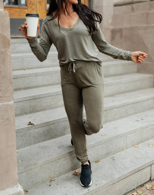 Mono B - Essential Lounge Top