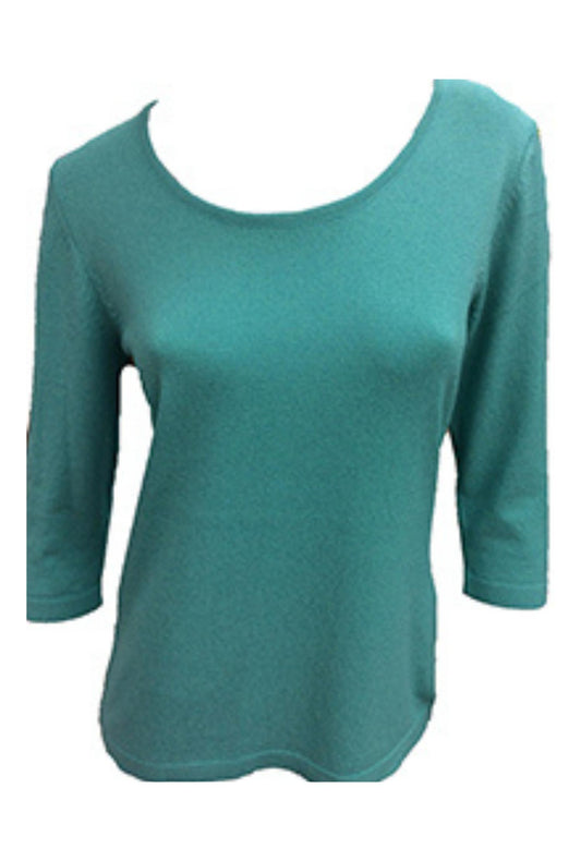 3/4 Scoop Neck Top