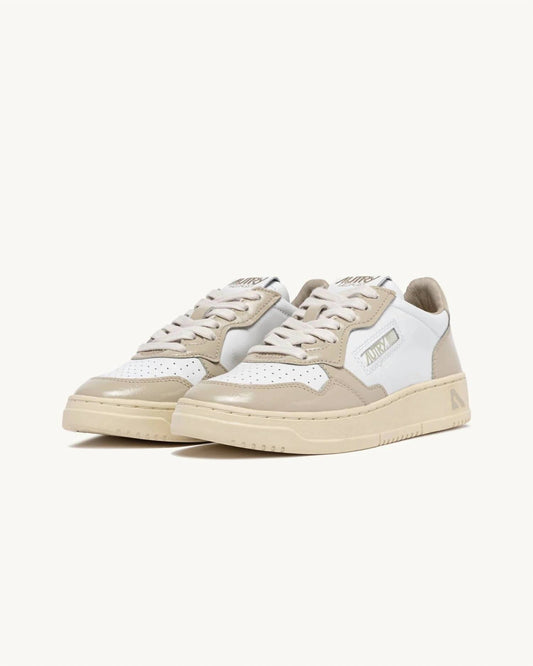 Autry - Women's Medalist Sneakers