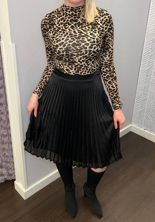 Gilli - Luxe Pleated Skirt