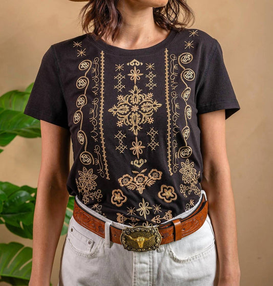 Paparazzi - Embroidered Jersey Knit Tee Top - black - clothing - directbrandpartner