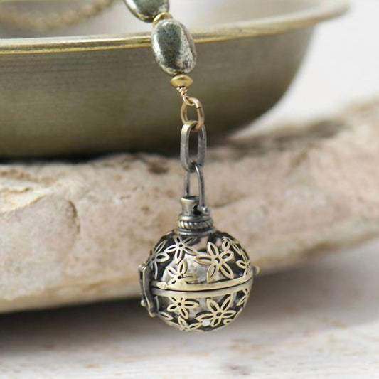 Starflower Diffuser Essential Oil Locket Necklace