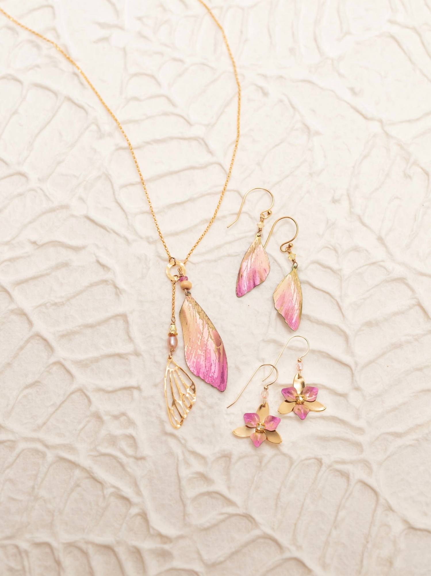 Holly Yashi - Women's Special Edition Flutterby Lariat Necklace