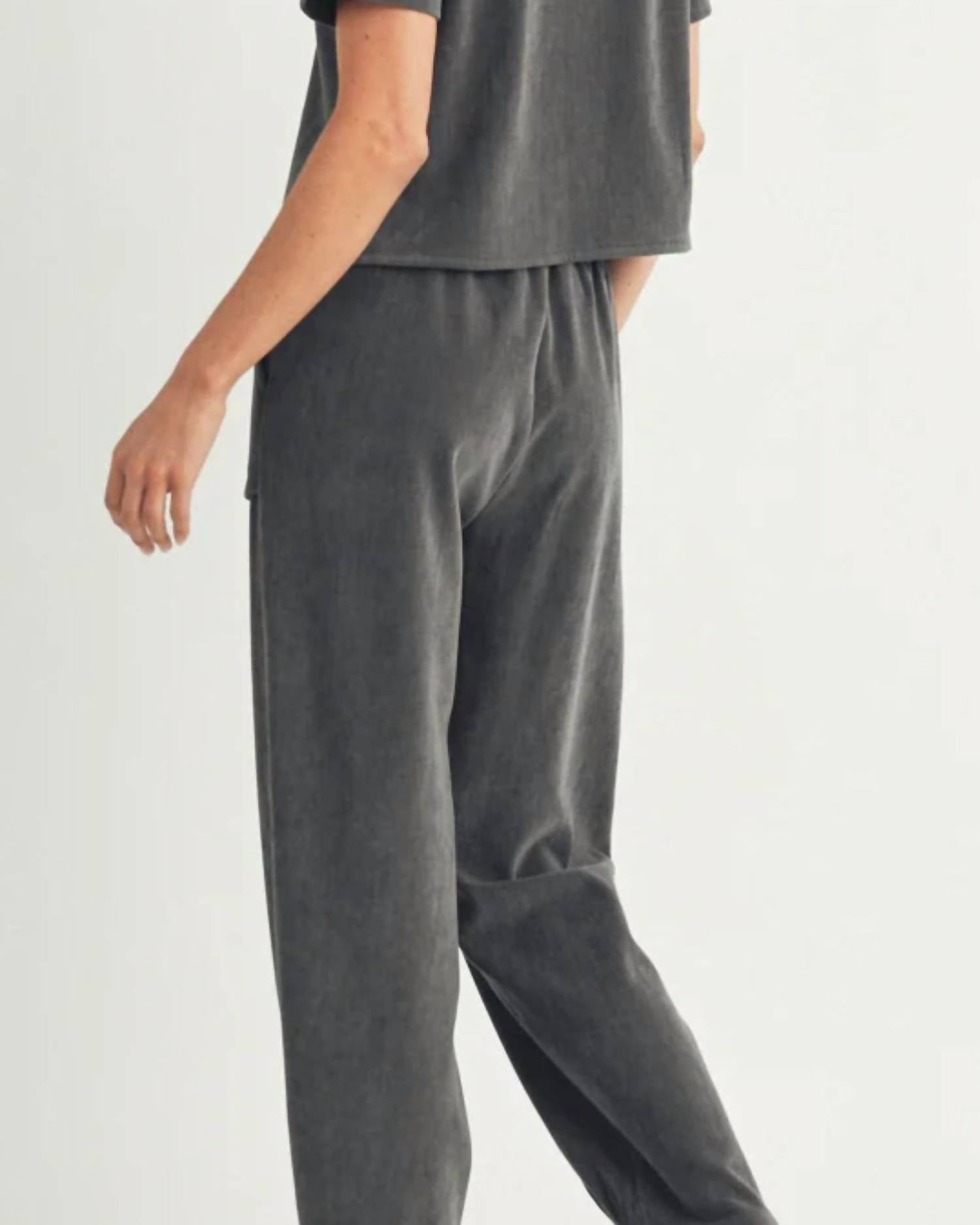 Elle Grey - Alanna Corduroy Ballon Jogger Pants