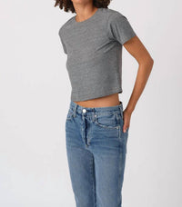Amo - Babe Cropped T-shirt