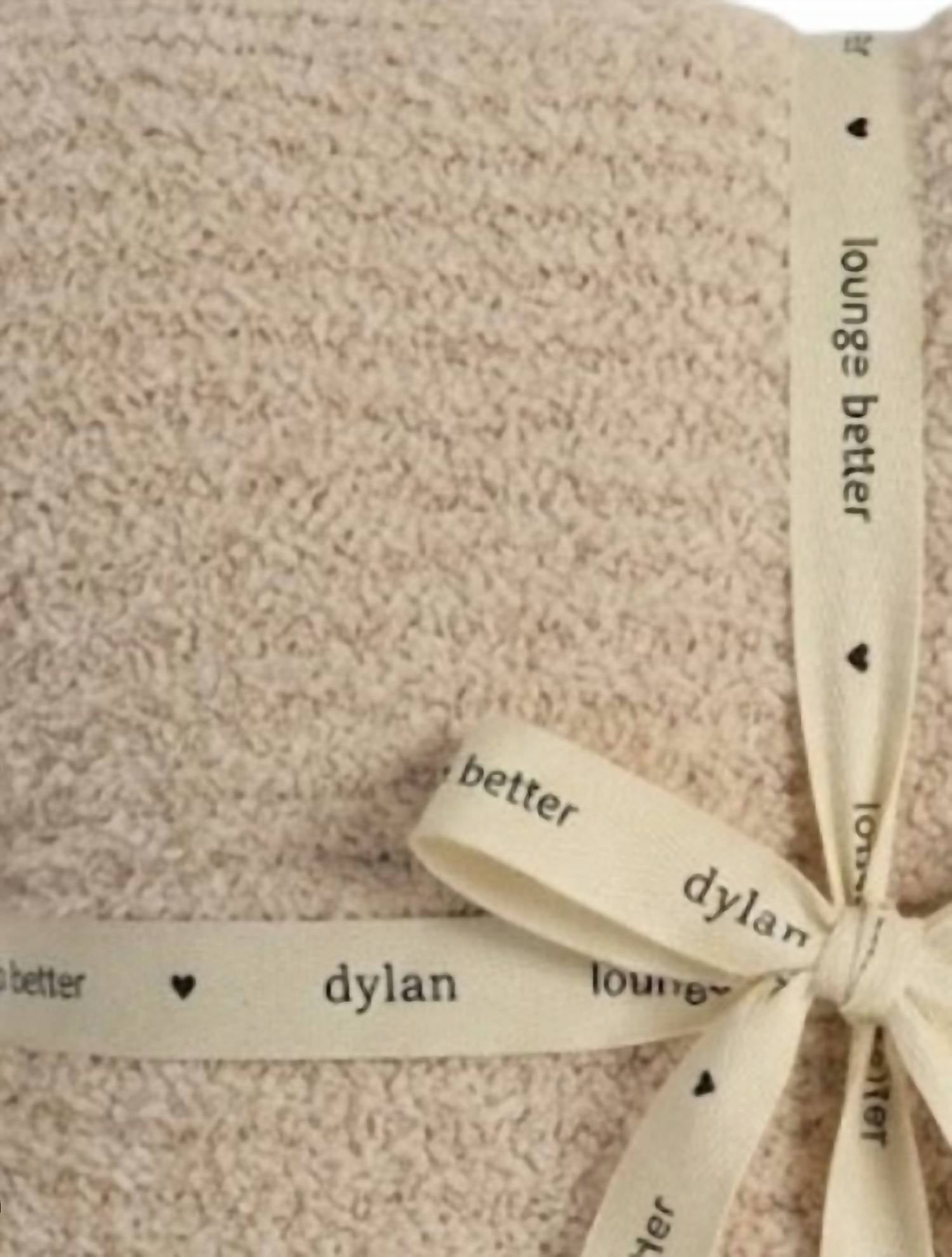 Dylan - Comforting Cozy Blanket