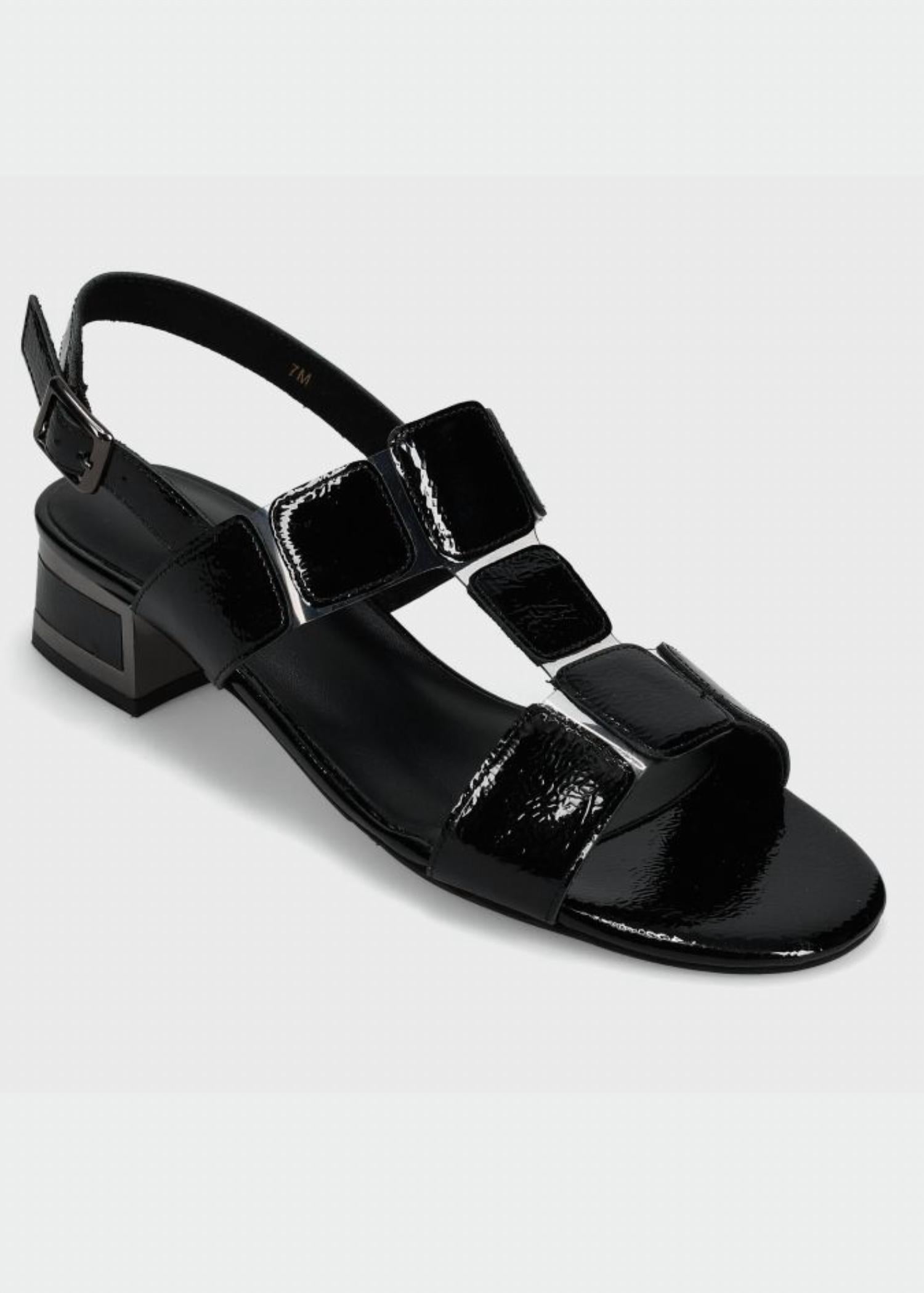 Vaneli - Women's Hatty T Strap Sandals
