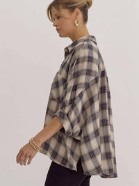 Entro - Effortless Oversized Plaid Button-down Top
