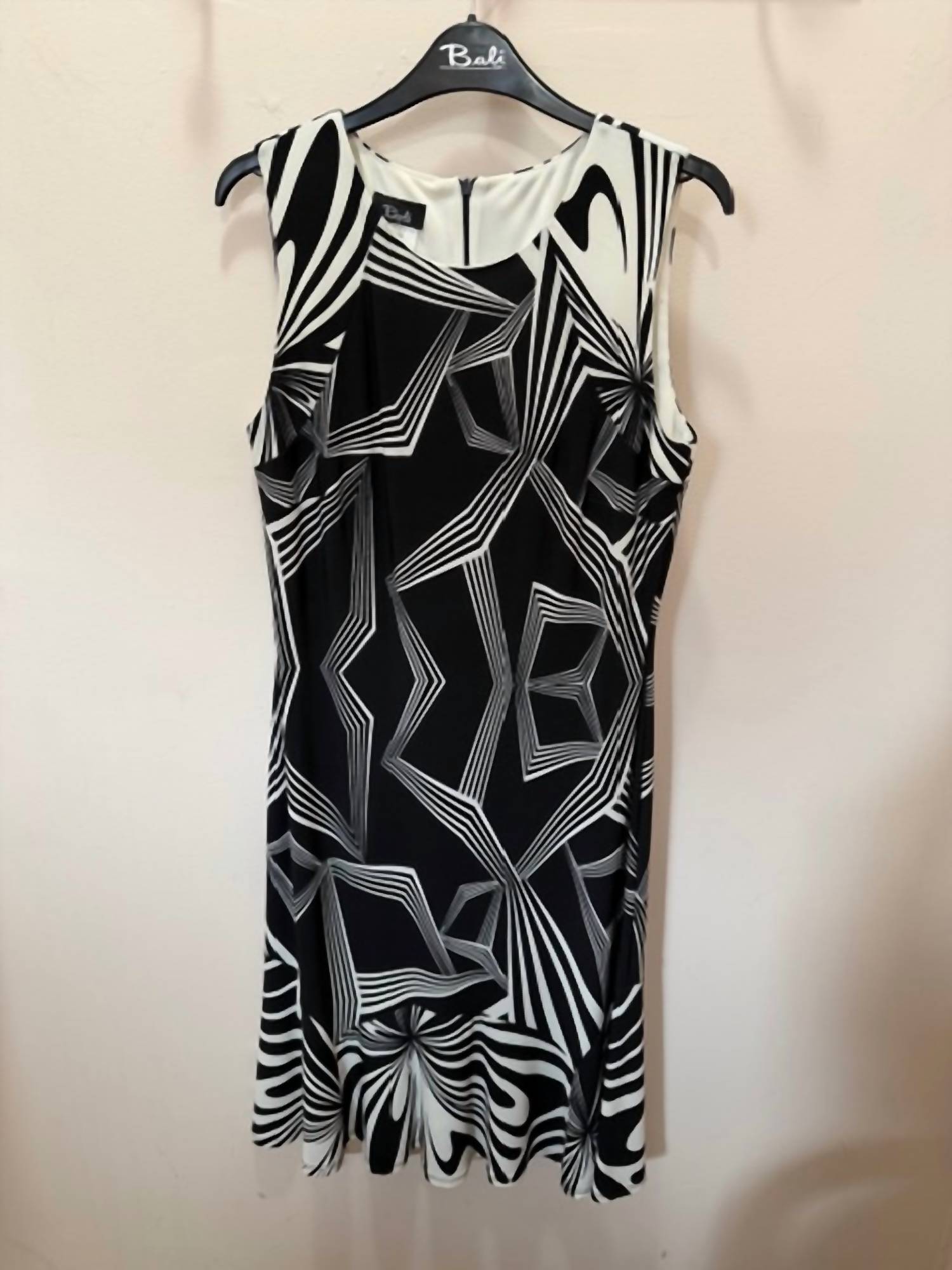 Bali Corp. - Women's Abstract Print With Wave Hem Dress