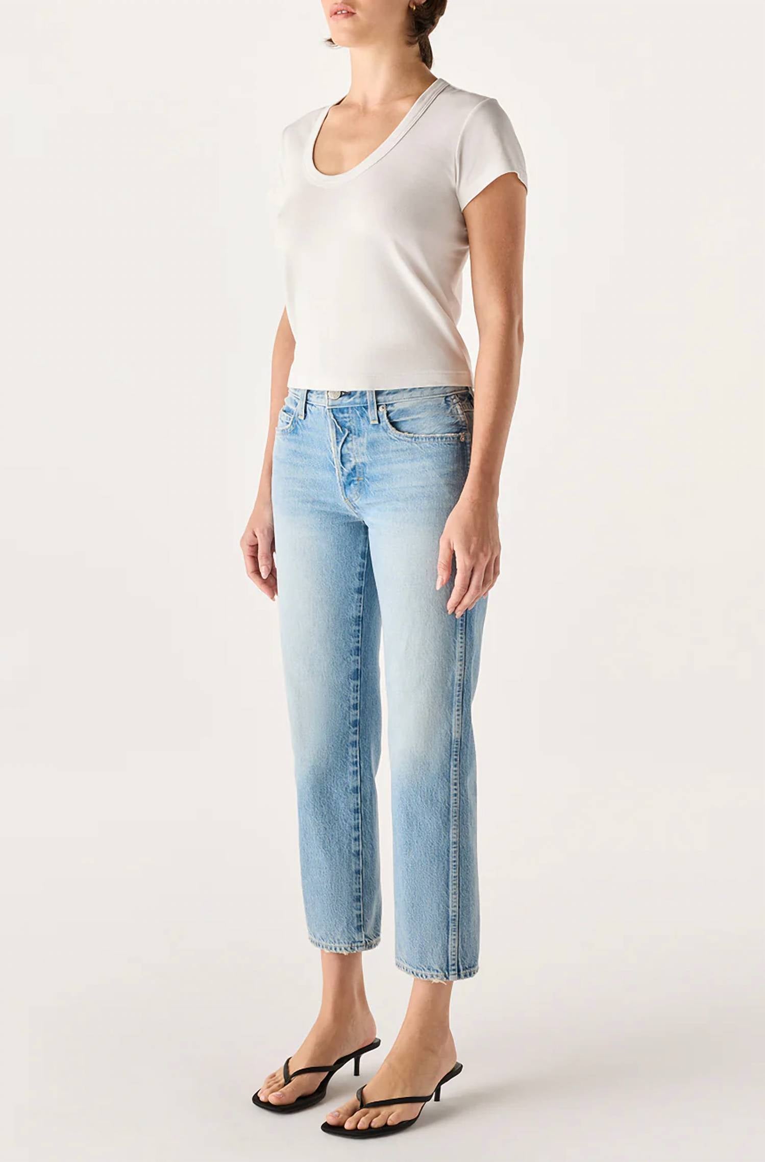 Amo - 143 Mid Rise Strait Leg Crop Jean