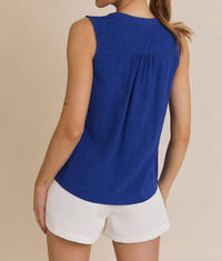 Gilli - Cordelia V Neck Placket Sleeveless Top