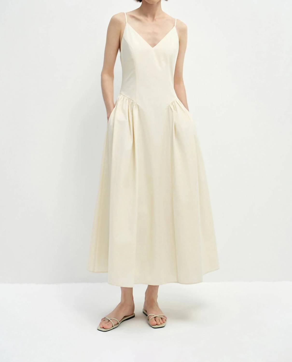 Rue Sophie - Isola V Neck Dress