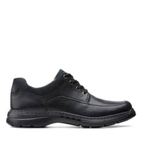 Clarks Men's Un Brawley Lace Shoe in black tumbled leather - men's shoe - detail view