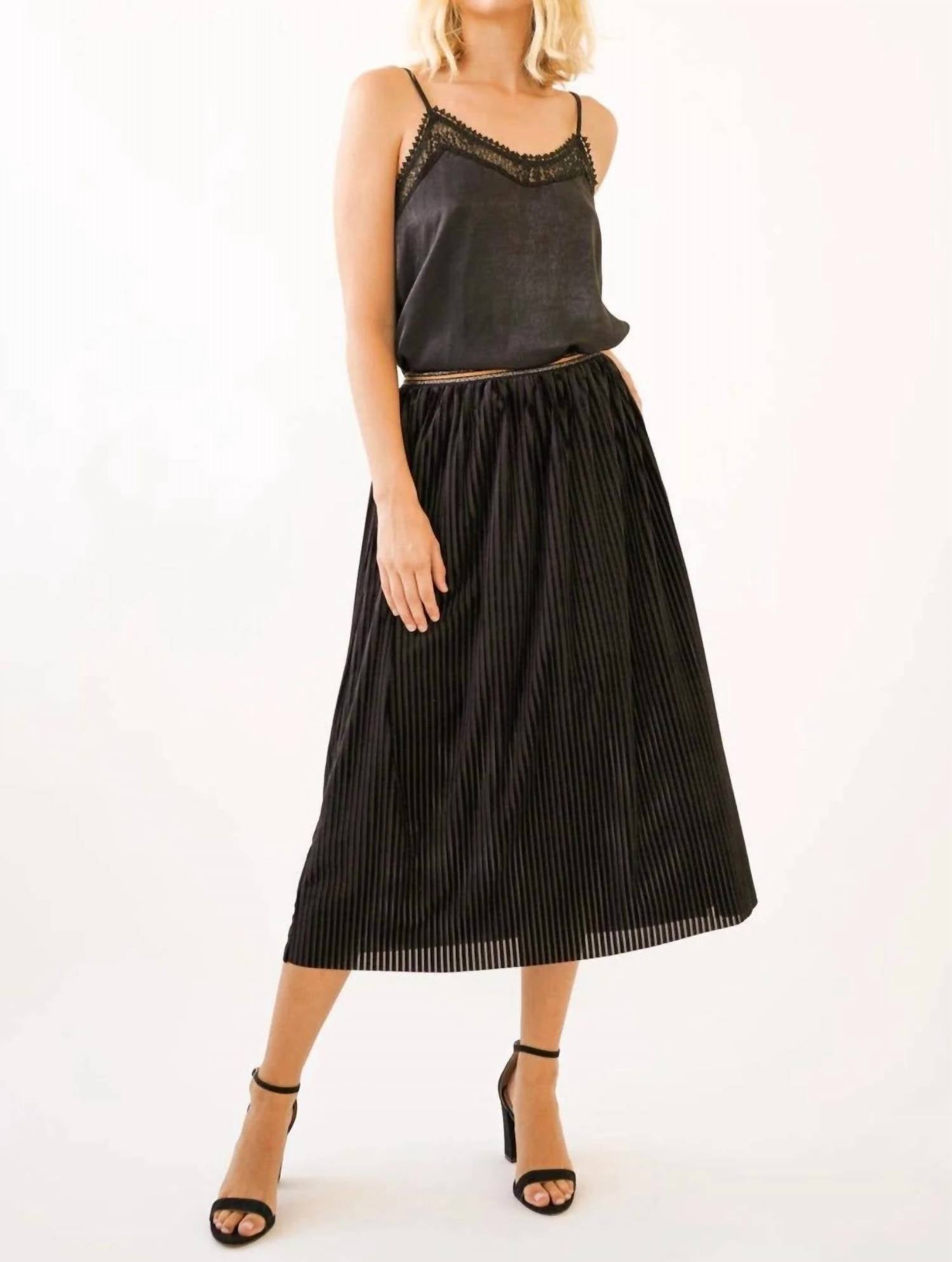 Mystree - Photo Frame Velvet Skirt