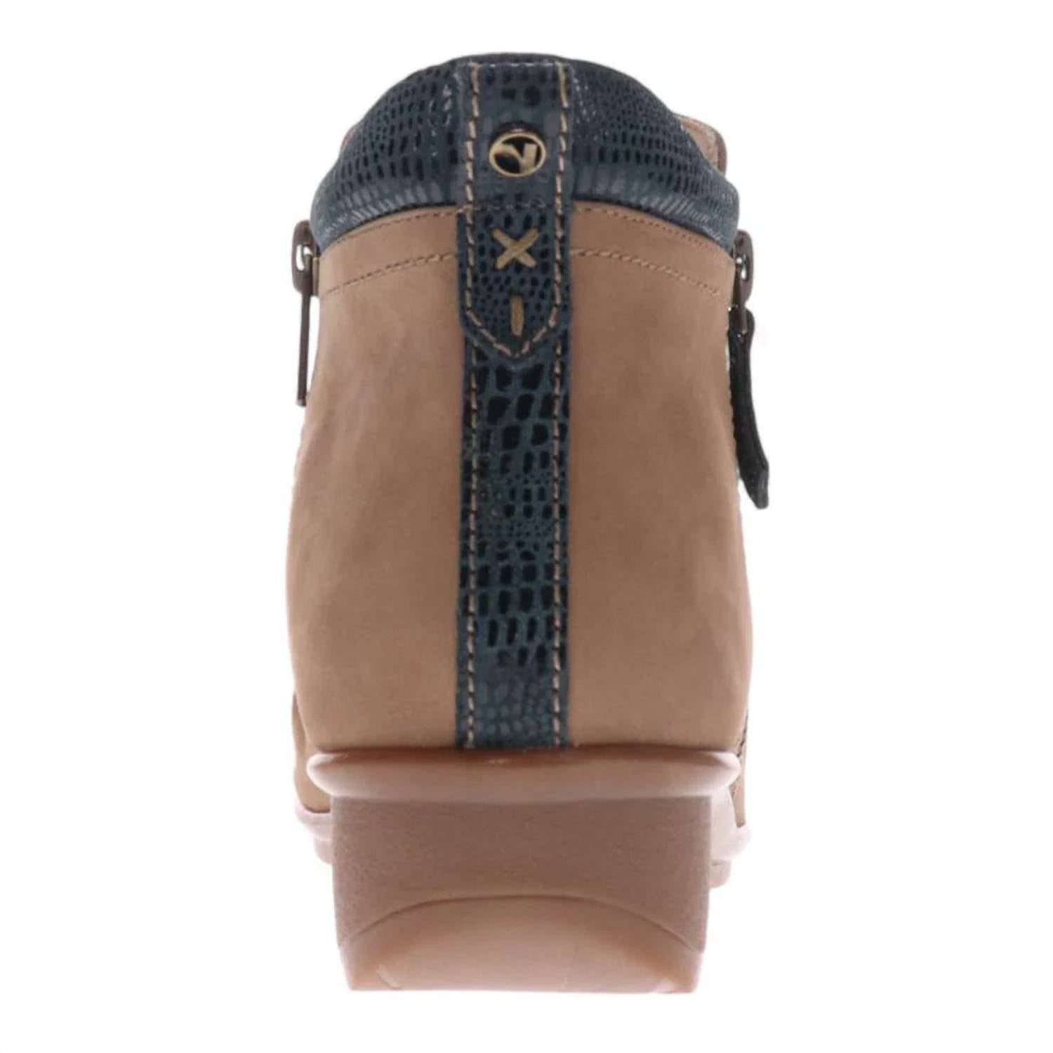 Revere - Women's Plymouth Wedge Boot
