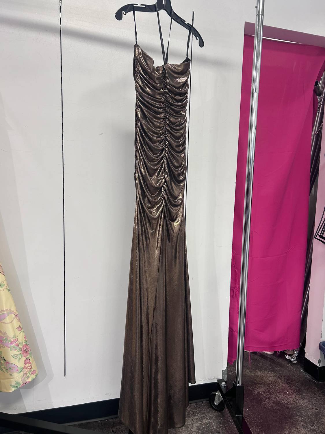 Sherri Hill - Strapless Fitted Metallic Gown