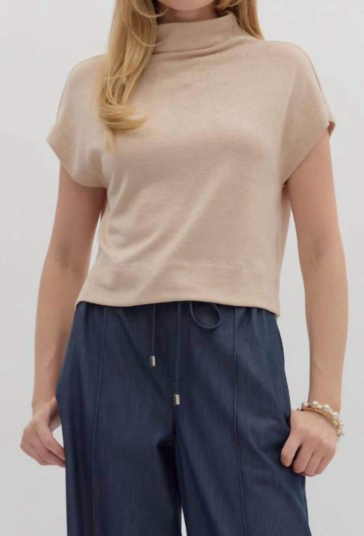 Entro - Modern Mock Top