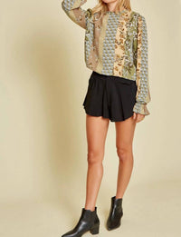 Andree By Unit - Mixed Floral Ruffle Sleeve Blouse