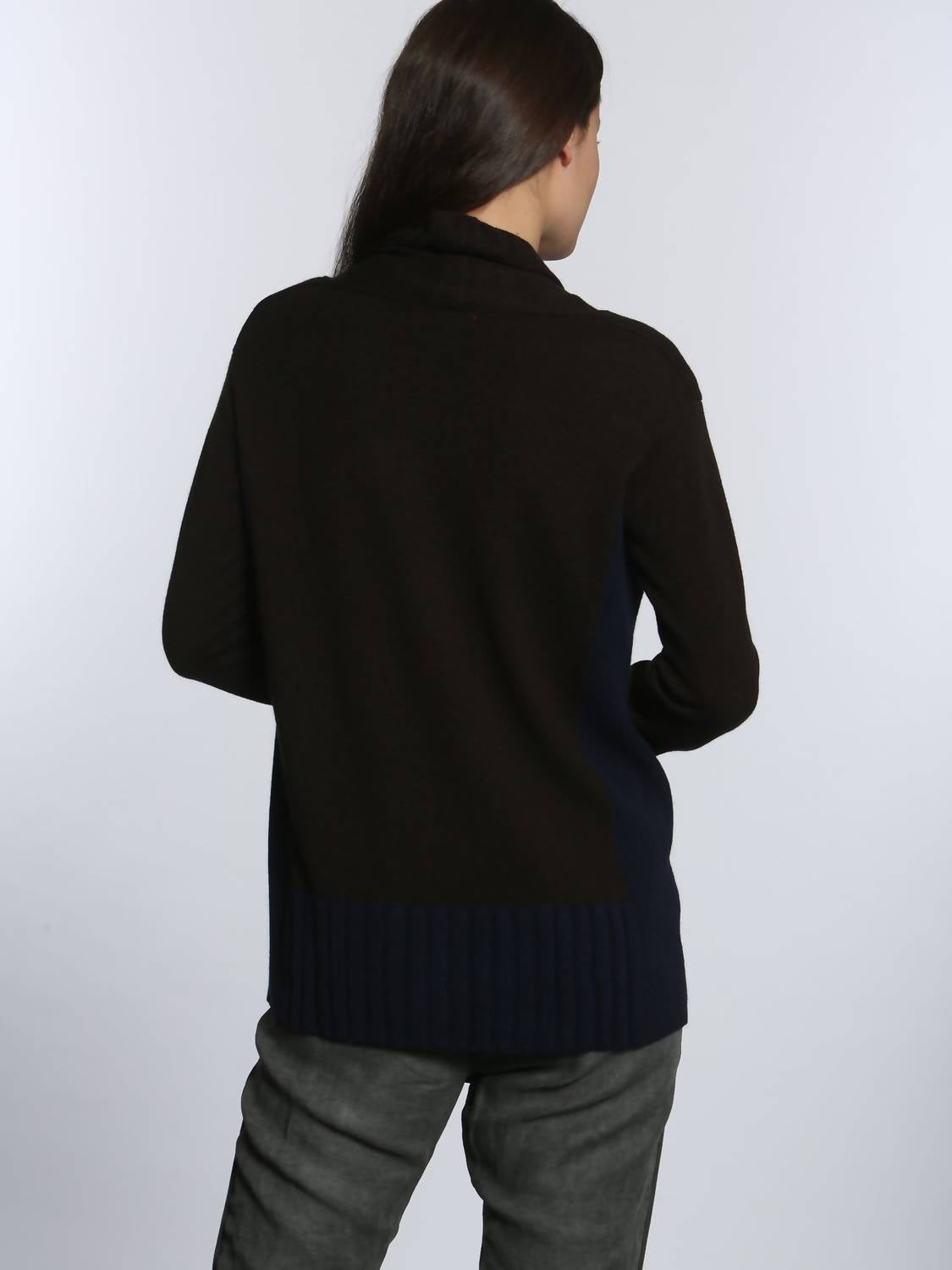 Label+Thread - Women's Willow Button Cardigan