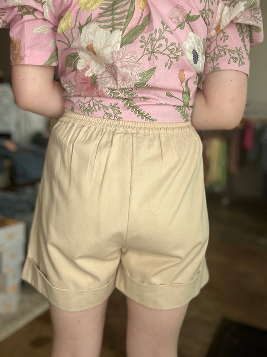 Entro - High Waist Pleated Shorts