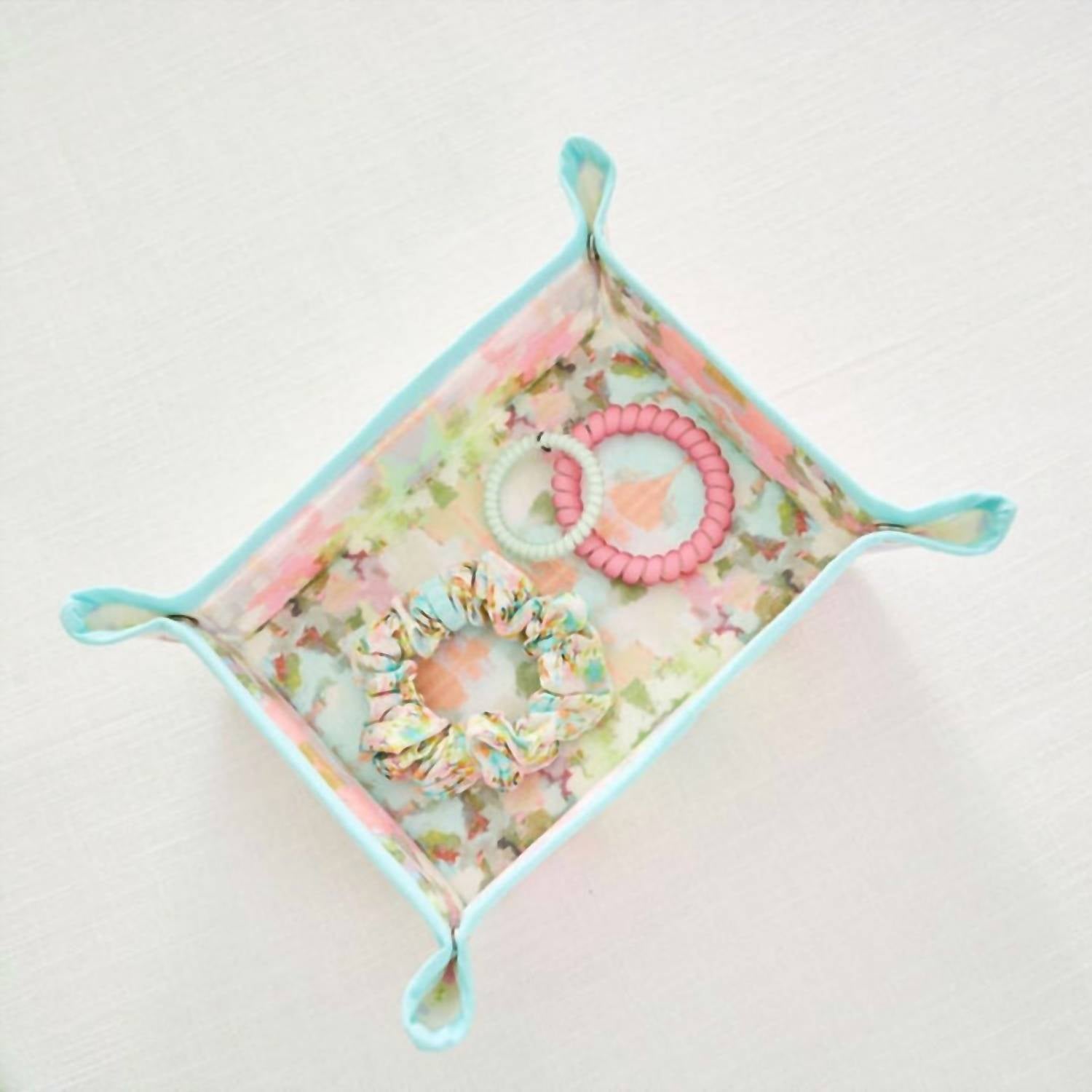Laura Park - Snap Tray