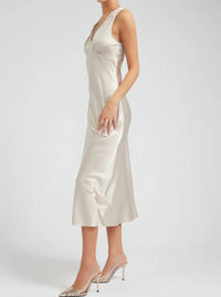 Deon - Glamour Silk Midi Dress