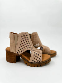 Very G - Women's Faux Suede Chunky Heel Sandal