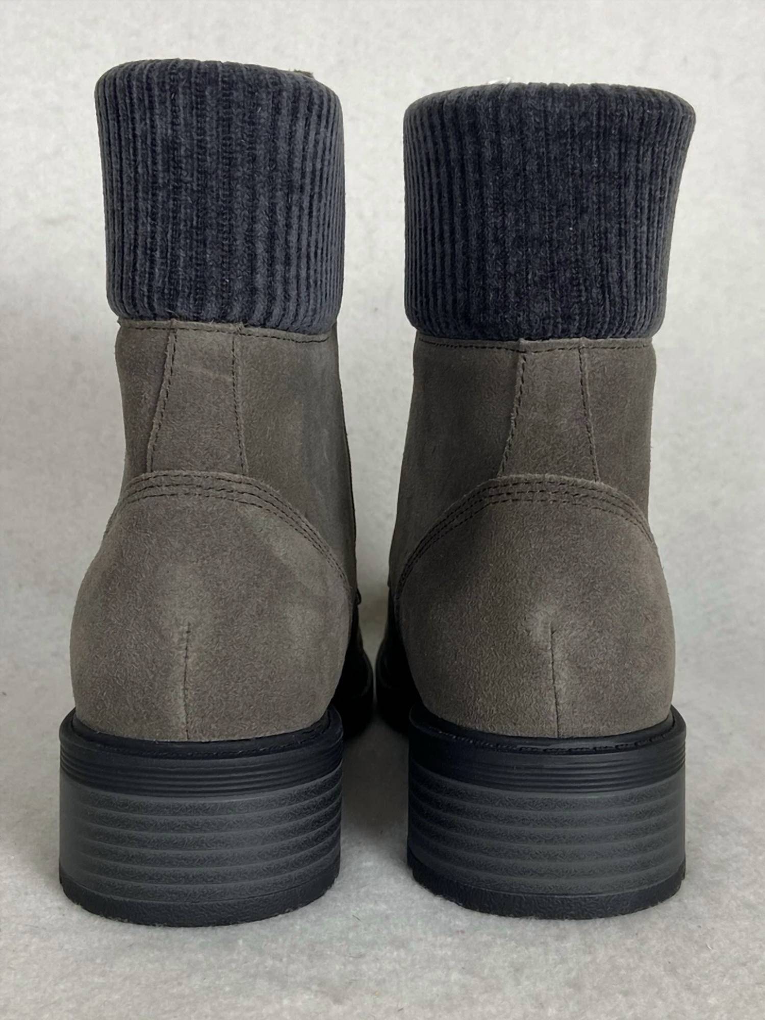 Clarks - Women's Hearth Sky Lug Sole Boot
