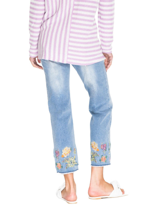 Tru Luxe - Floral Embroidered Fray Jeans