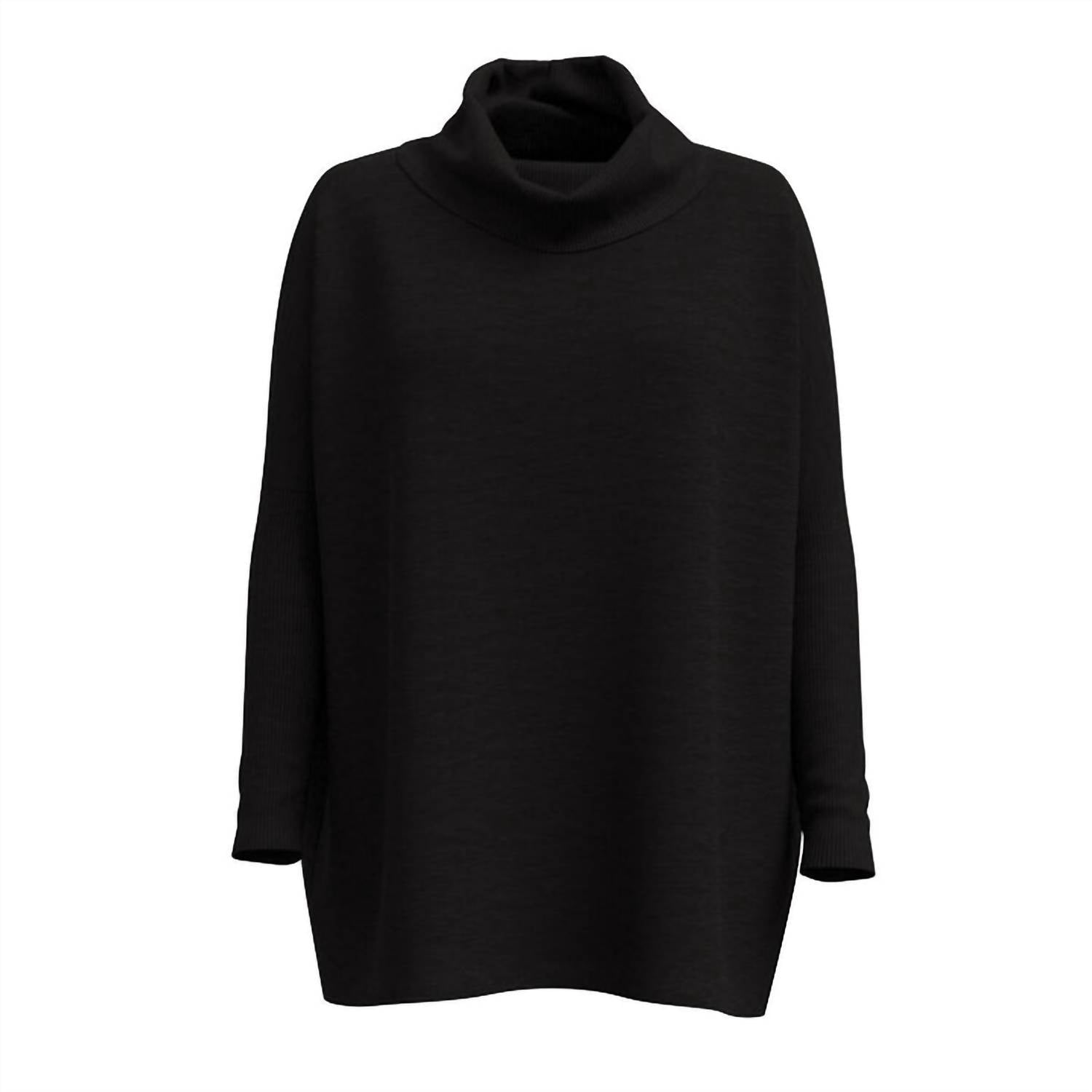 Smartwool Women's Edgewood Poncho Sweater in charcoal - women's sweater - detail view