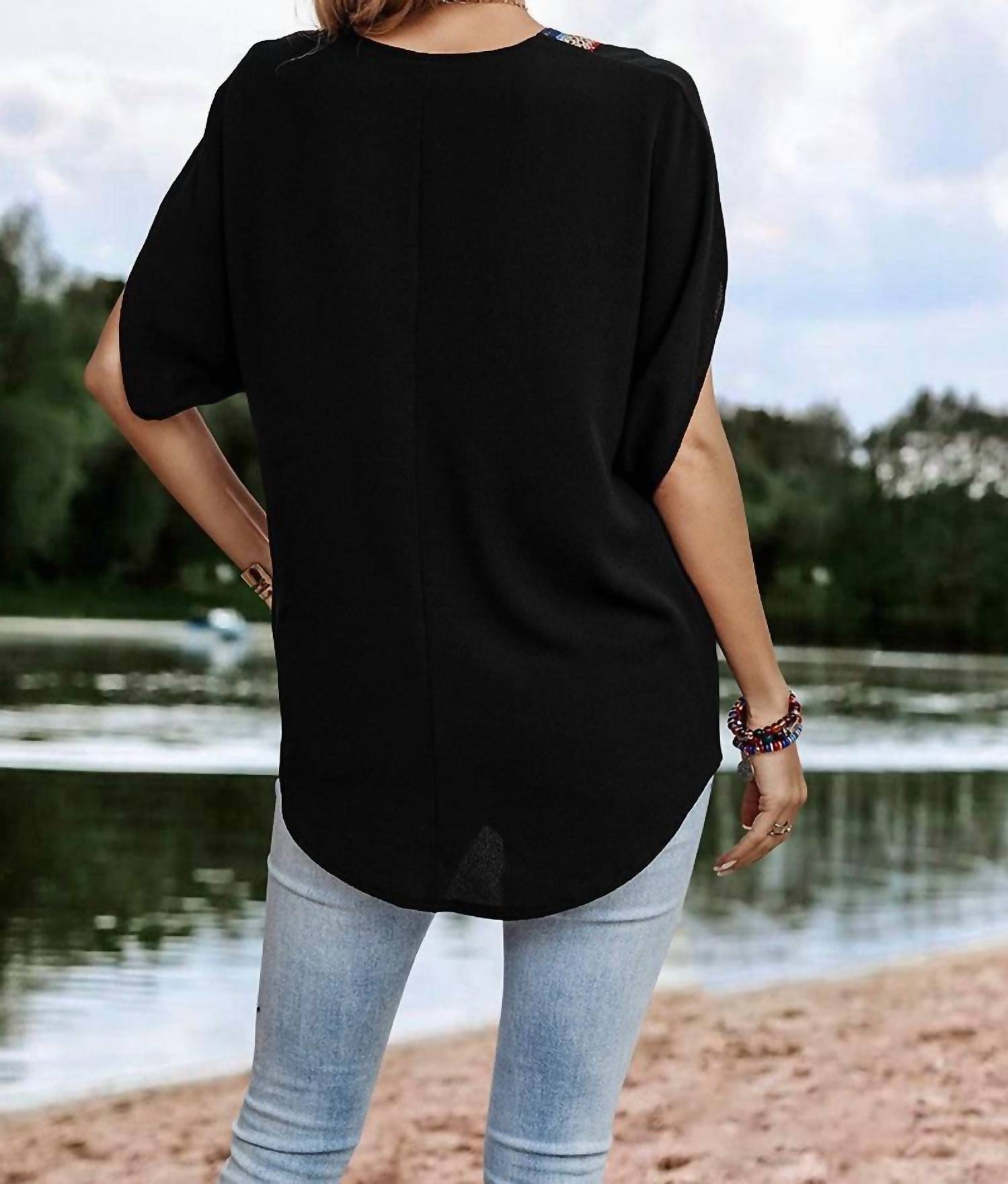 So Me - Contrast V Neck Batwing Sleeve Blouse