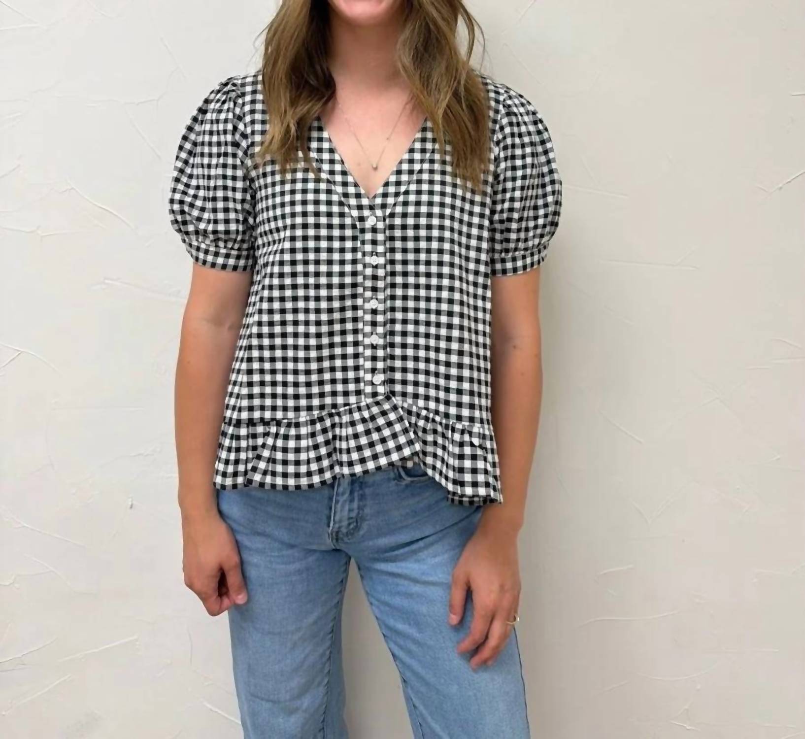 Vine & Love - Puff Short Sleeve V-neck Gingham Blouse