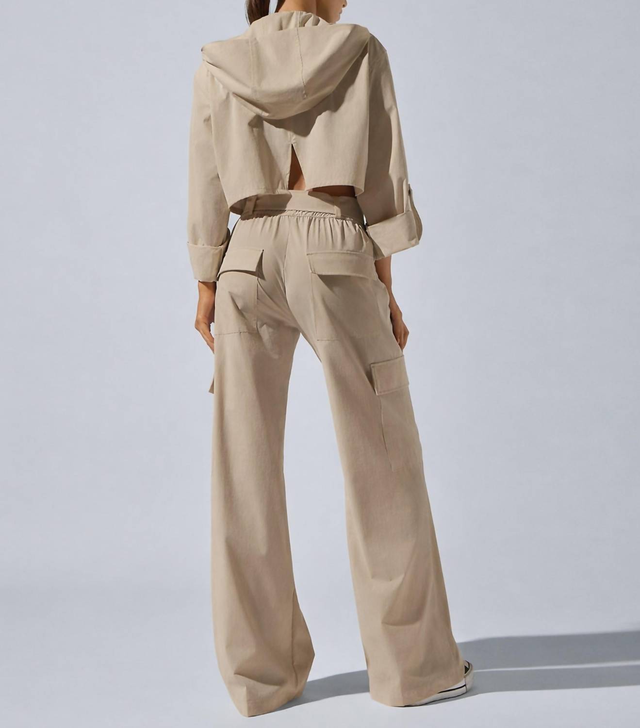 Heroine Sport - Ava Cropped Lightweight Performance Jacket