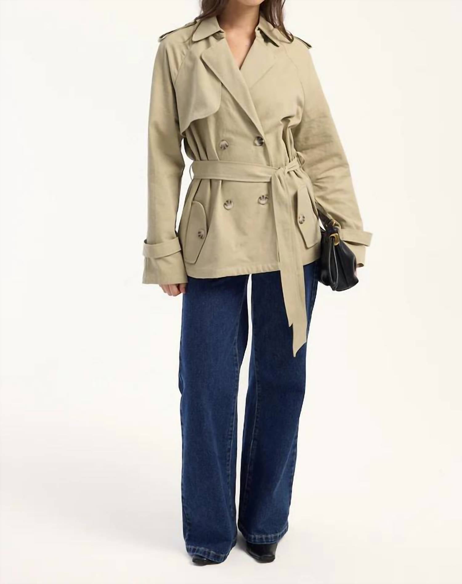 Lioness - Cropped Trencherous Coat