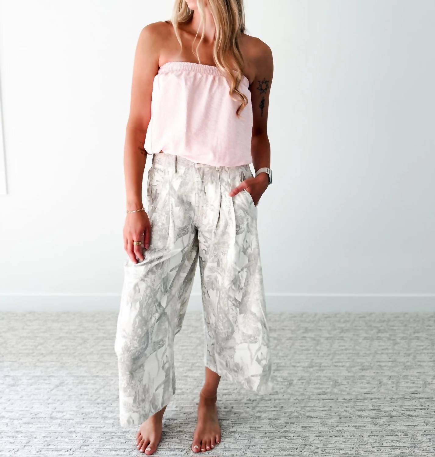 Davi & Dani - Woodland Print Pleated Crop Jeans