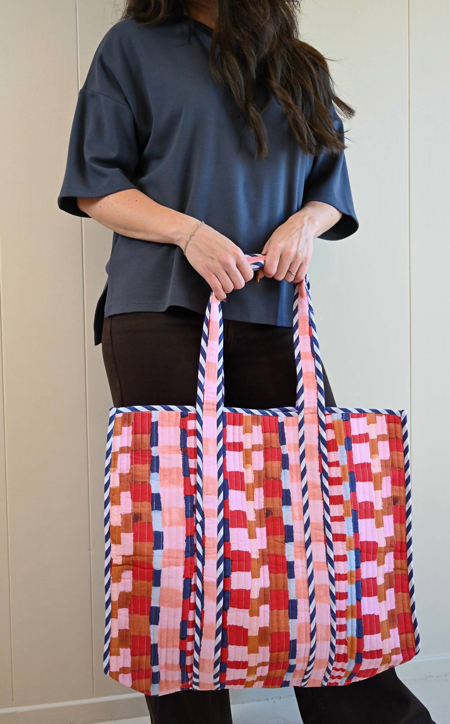 Frnch - Women's Evans Tote Bag