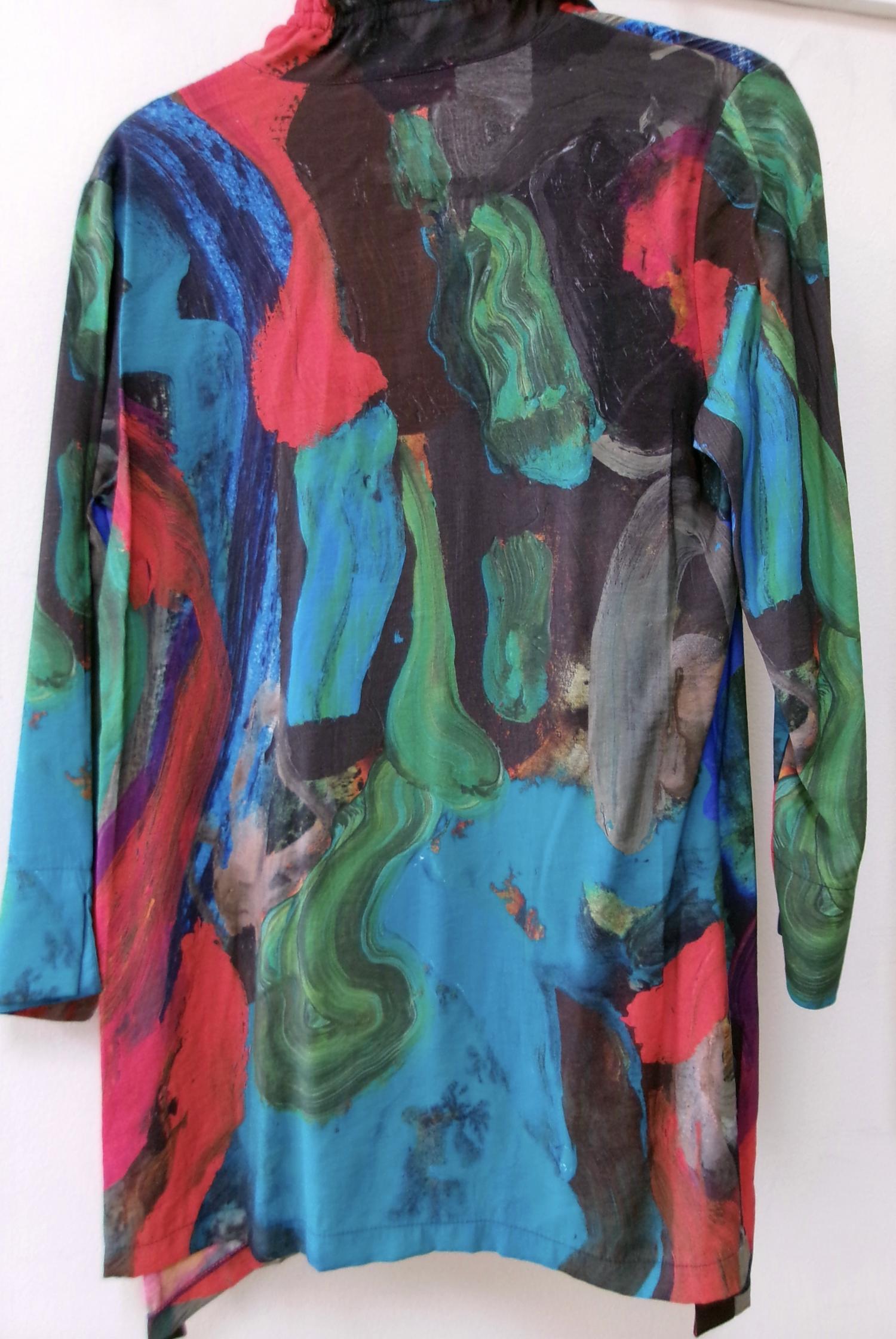 Claire Desjardins - Women's Abstract Button Woven Top