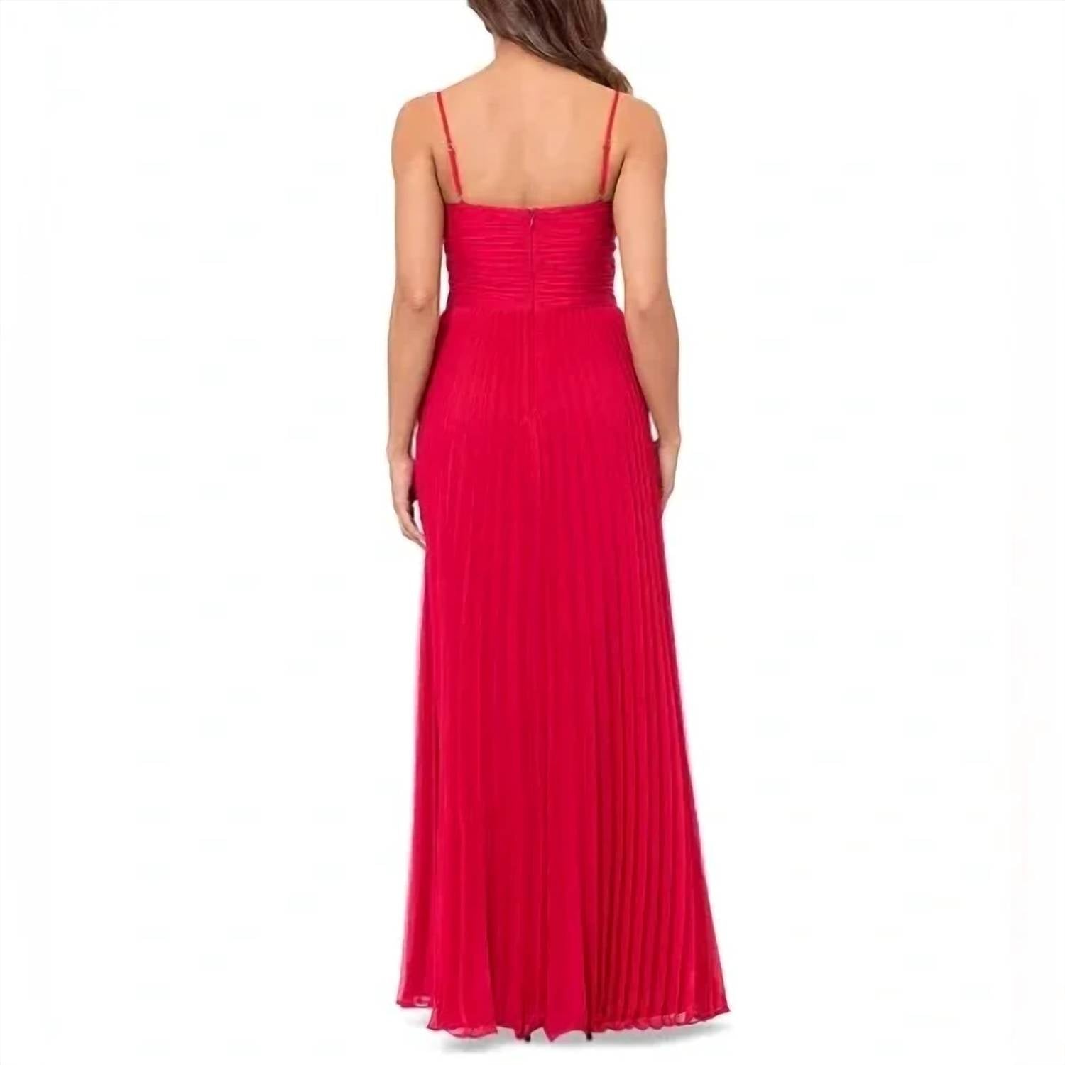 Xscape - Women's Rushed Pleated Gown