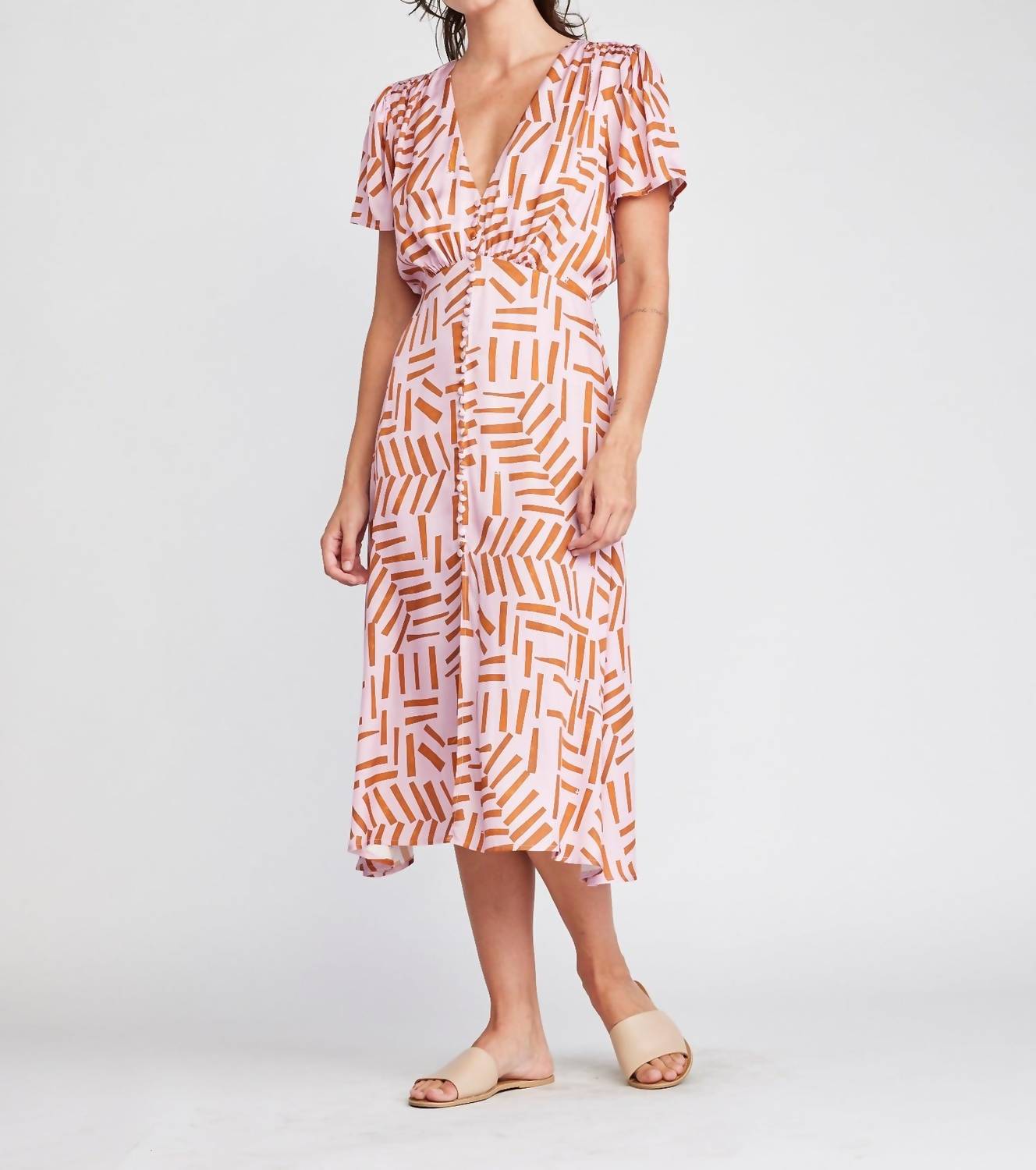 Self Contrast - Ilse V-neck Midi Dress