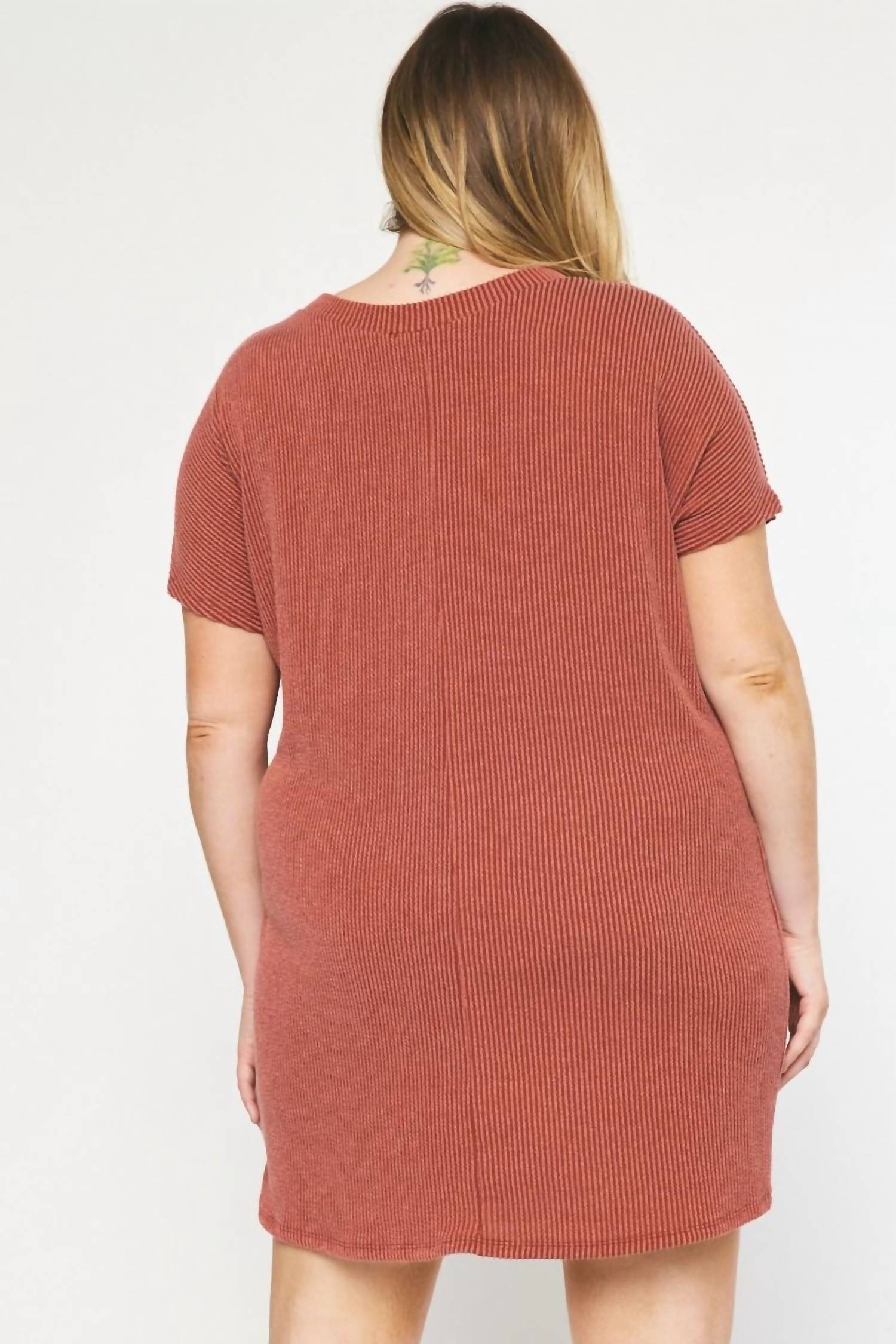 Entro - Ribbed Mini Dress - Plus