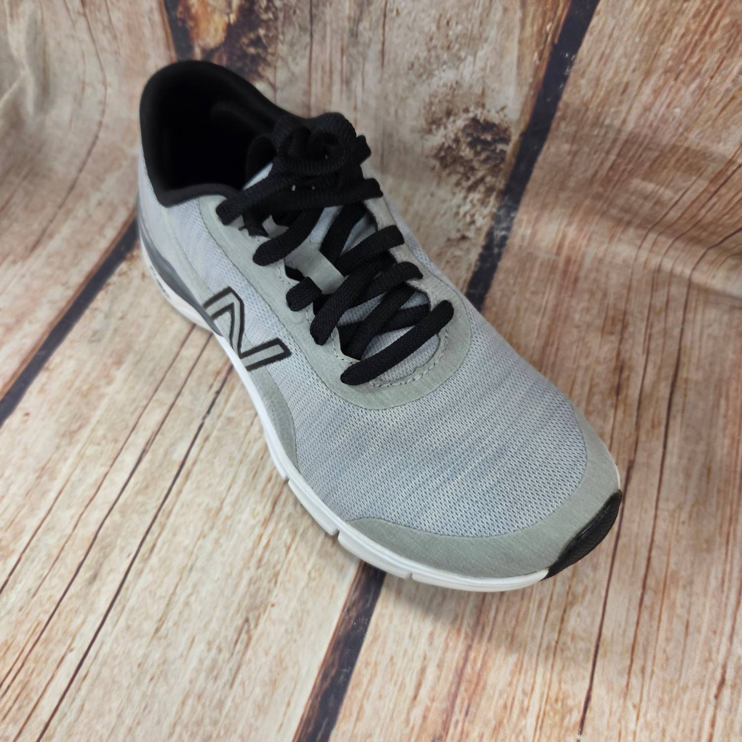 New Balance - Women's 711 V3 Heathered Trainer Shoes