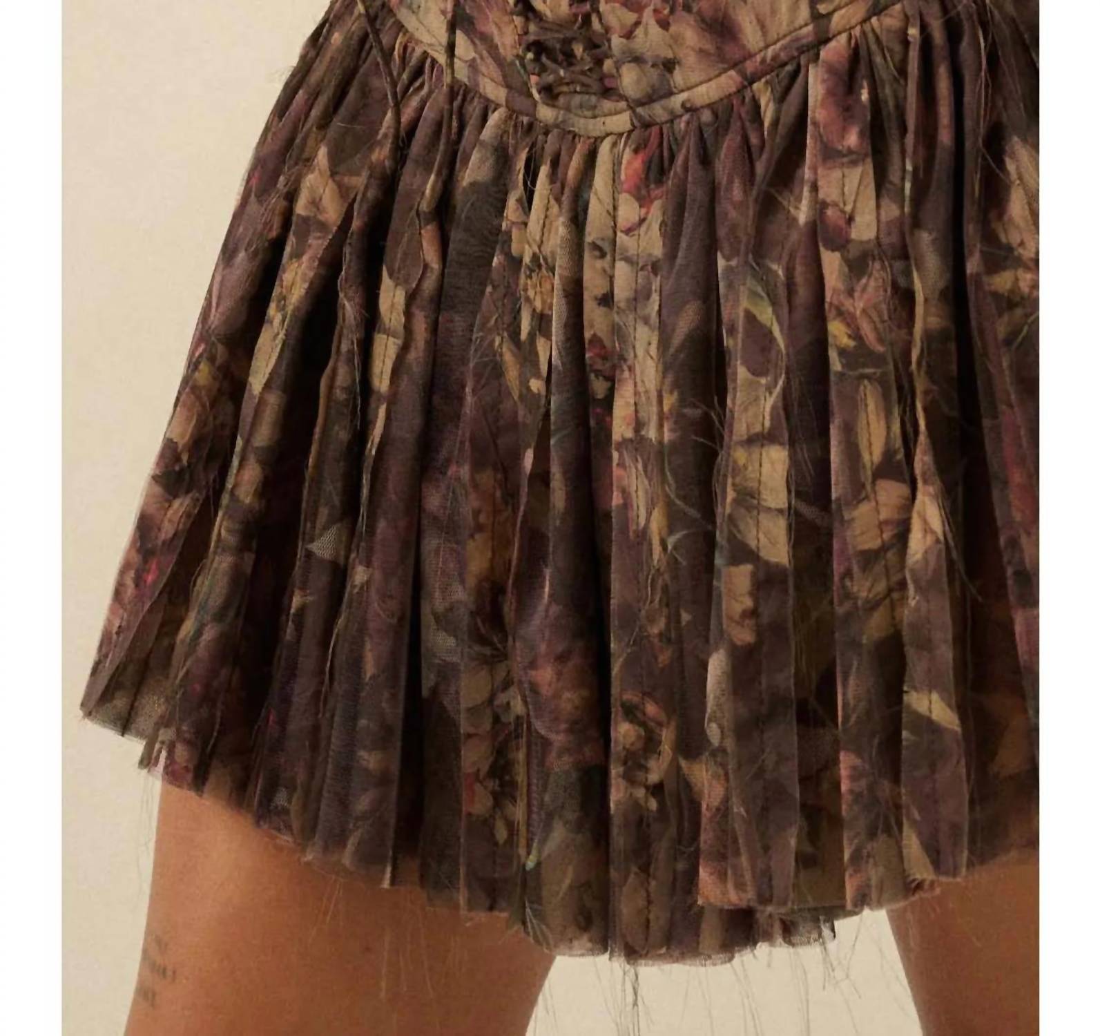 Promesa - Blossoming Bliss Floral Drop-waist Mini Skort