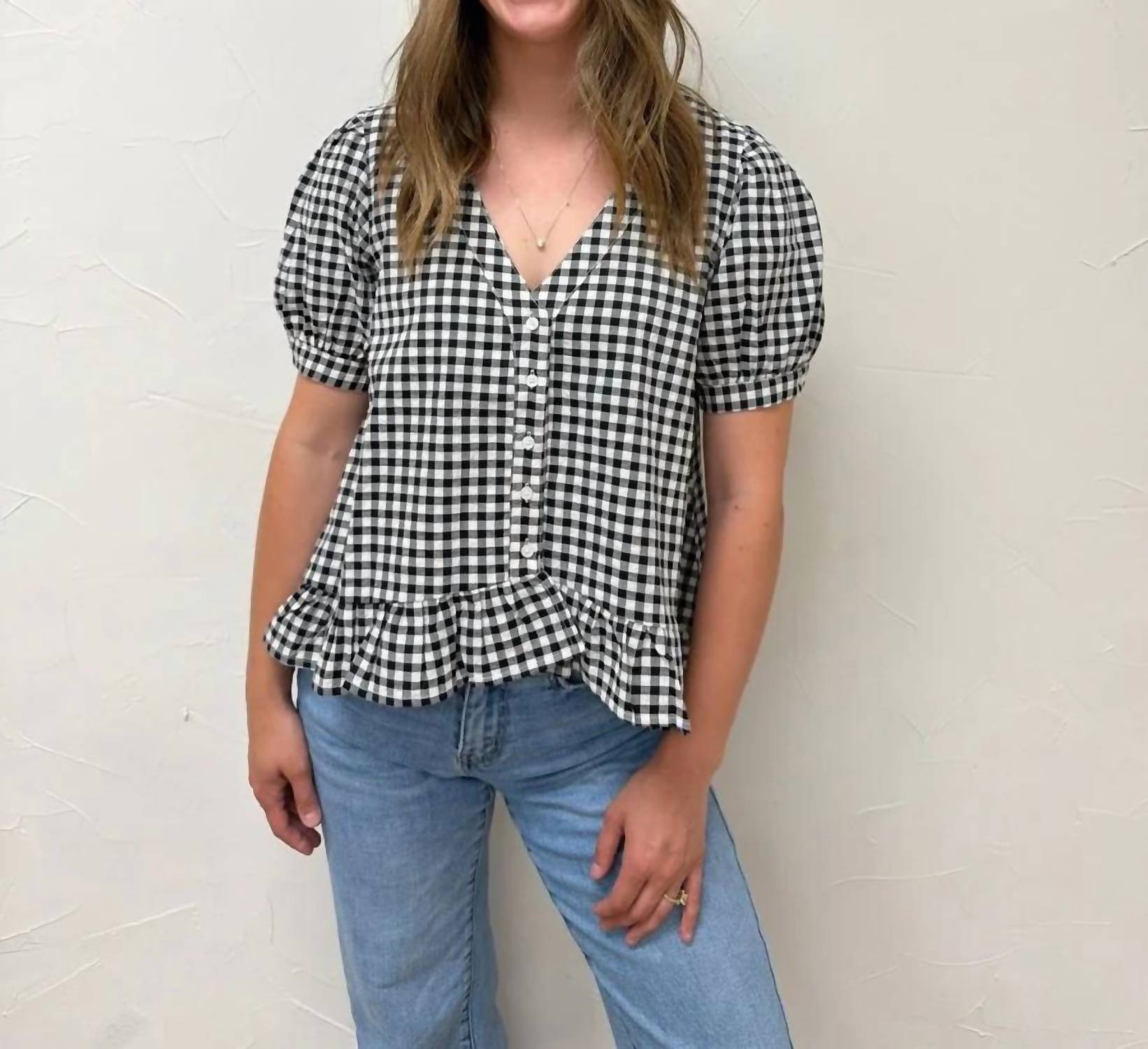 Vine & Love - Puff Short Sleeve V-neck Gingham Blouse