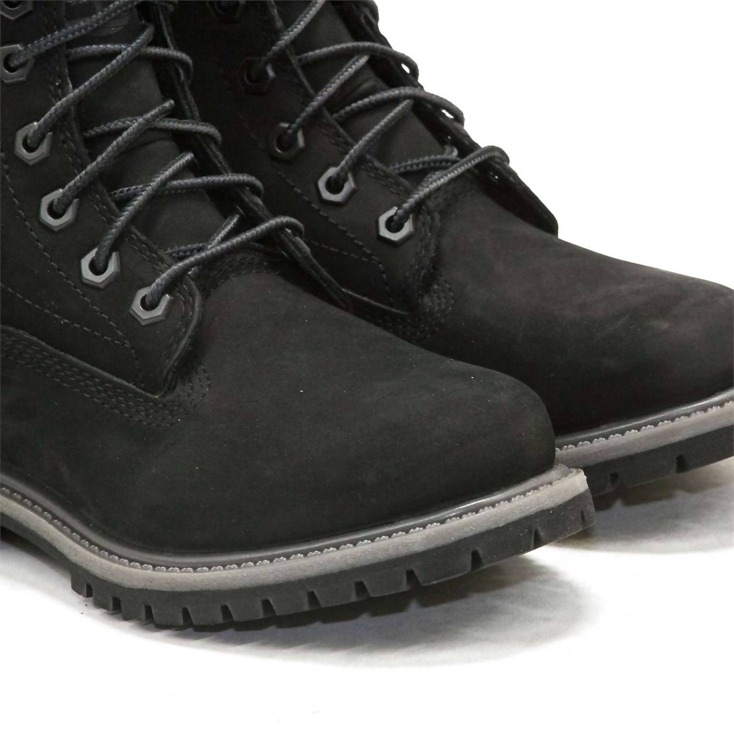 Timberland - Women's Waterville 6 Inch Waterproof Boots