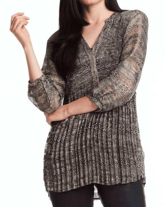 Alberto Makali - V-neck Crinkle Top