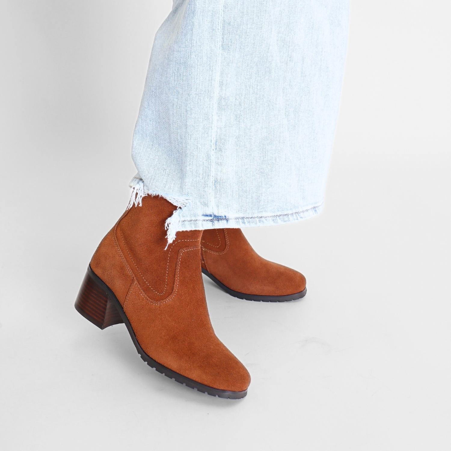 Valdini - Women's Beau Suede Ankle Boots